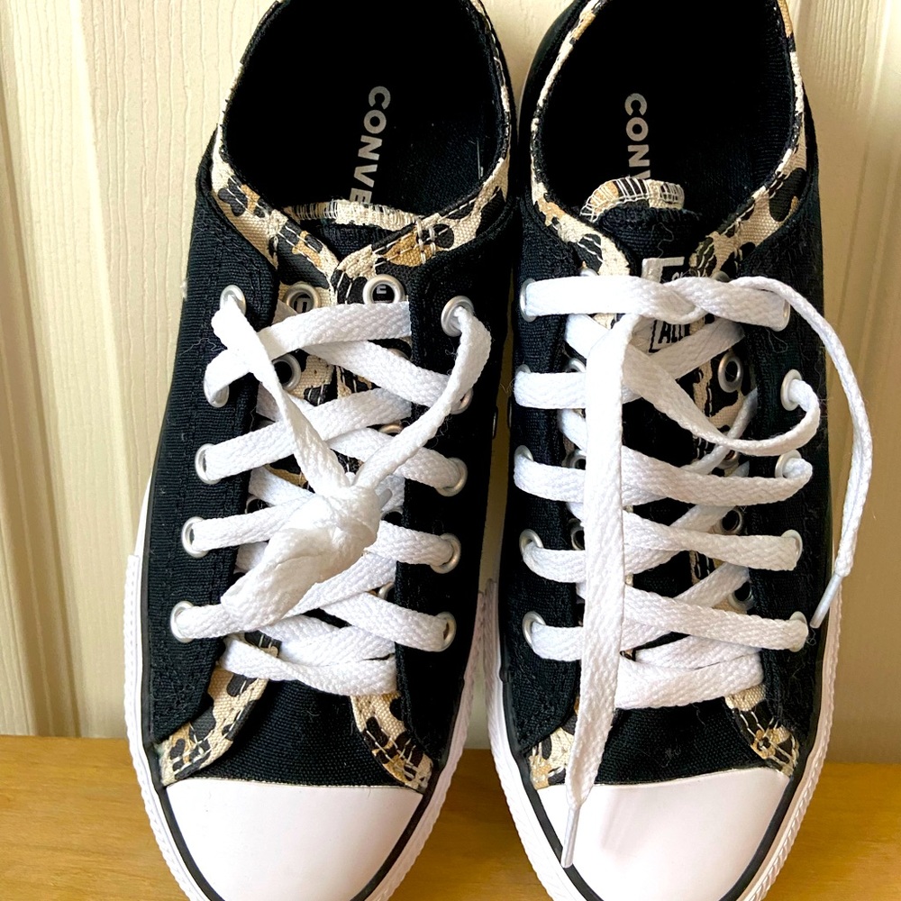 Double tongue black and leopard converse sneaker